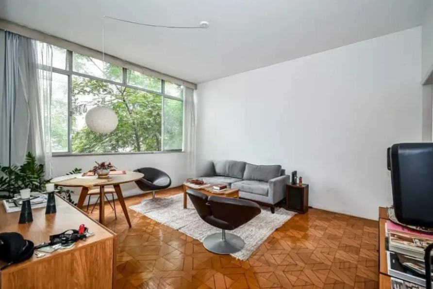 Amplo Apartamento de 120m² com 3 Quartos (1 Suíte) em Laranjeiras