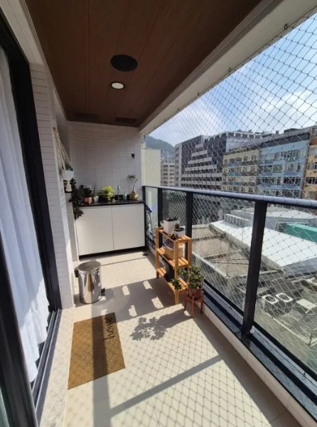 Apartamento de 74m² com Varandão Gourmet no Condomínio Ícono (Flamengo)